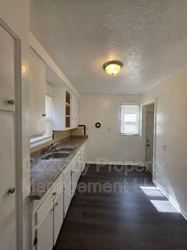 Building Photo - 22431 Lyndon St