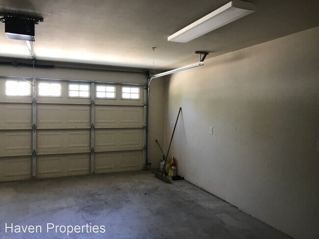 Building Photo - 3 br, 2 bath House - 22615 J St.