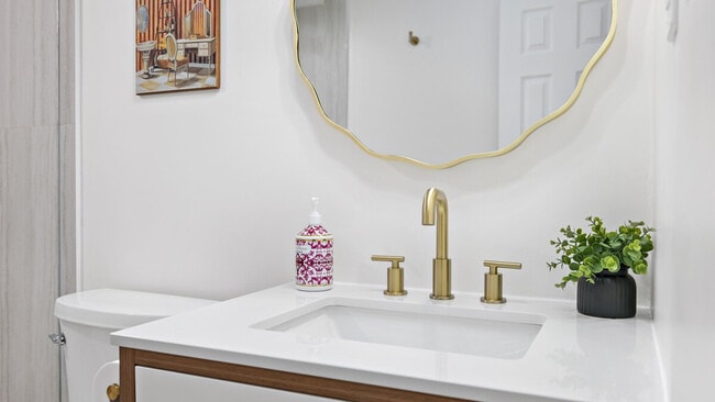 Building Photo - 3590 Water St NW