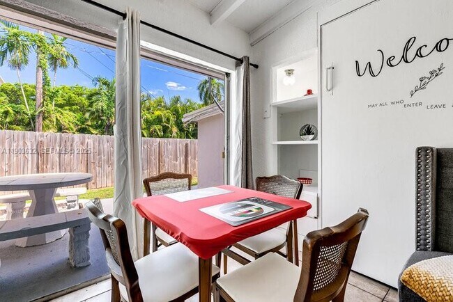 Building Photo - 2019 Fletcher St