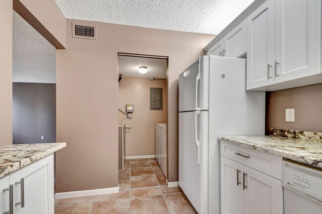 Building Photo - 3531 Tall Pine Way