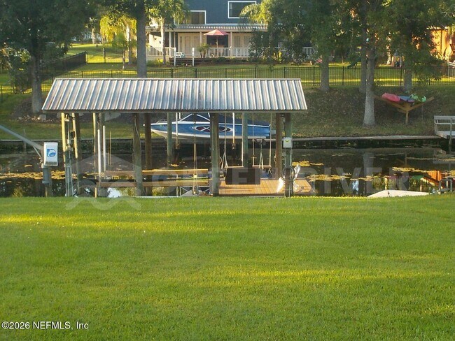 Building Photo - 1761 Oak Grove Dr S