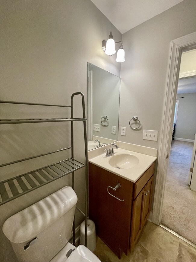 Building Photo - 124 Colonnade St