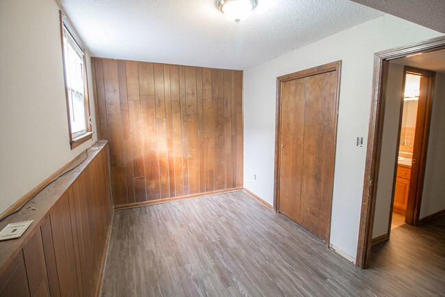 Building Photo - 213 E El Cortez Dr