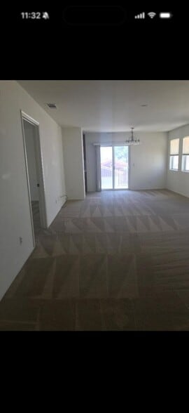 Building Photo - 2436 Horizon Dr W