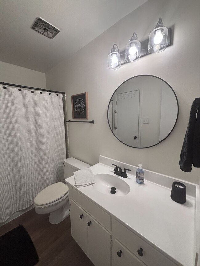Building Photo - 2703 Southbury Cir