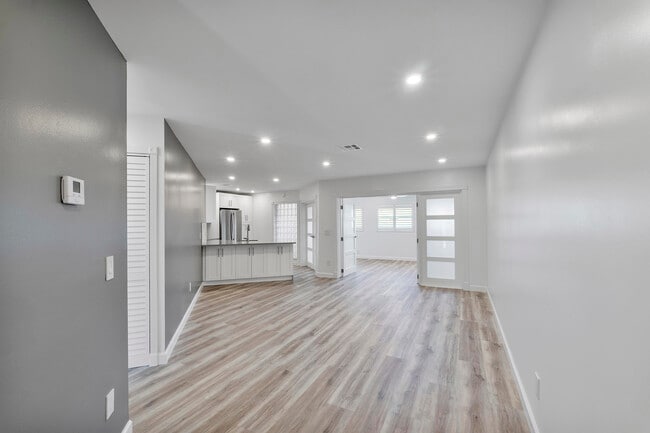 Building Photo - 273 NW 36th Ave