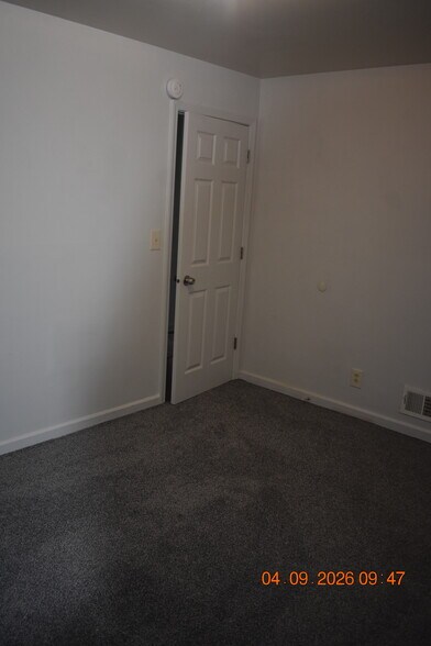 Building Photo - 3525 N 37th St