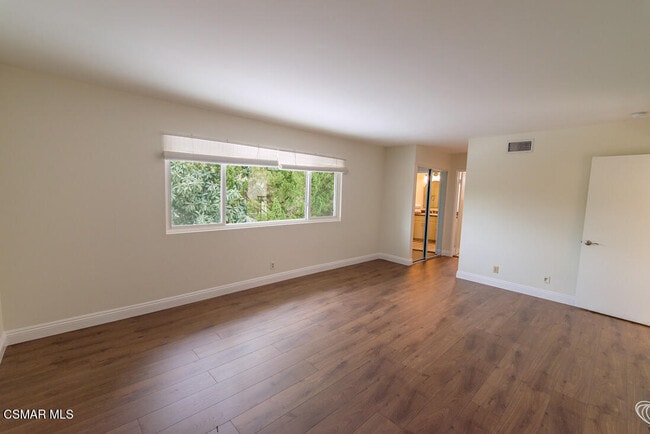 Building Photo - 1074 Elfstone Ct