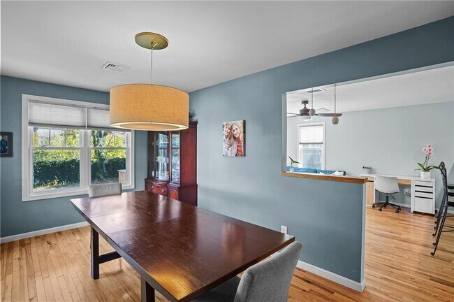 Building Photo - 31 Smith St