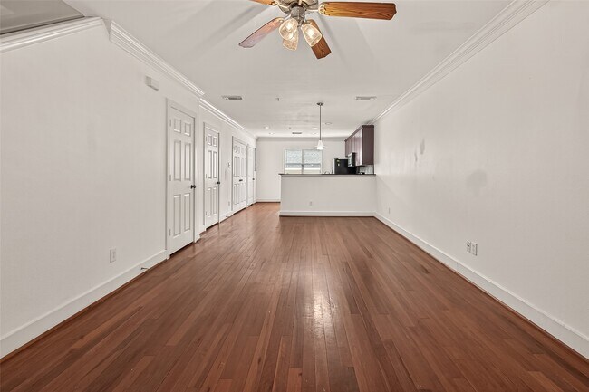 Building Photo - 1342 Rutland St