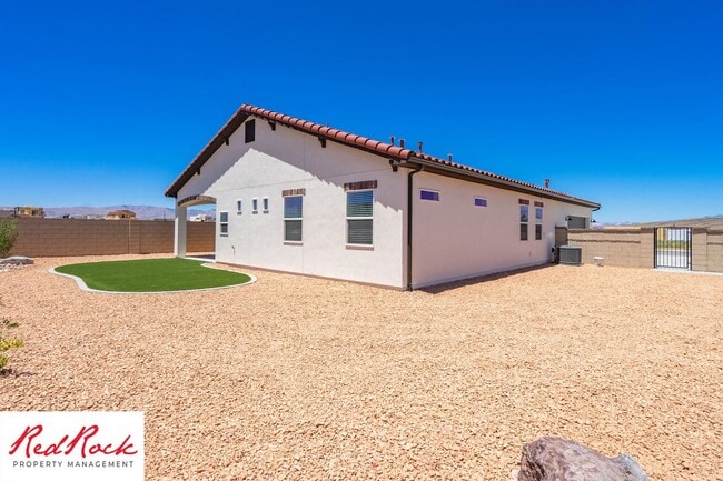 Building Photo - Brand New Stand Alone Home In Desert Color