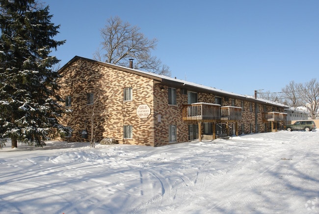 Building Photo - Euclid Apartments