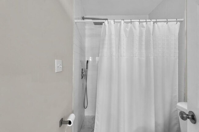 Building Photo - 208 S Durham St