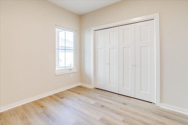 Building Photo - Pineway Maggie Plan