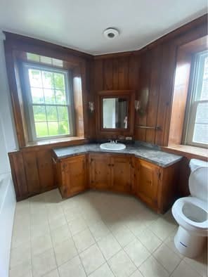 Building Photo - 651 Sand Hill Rd