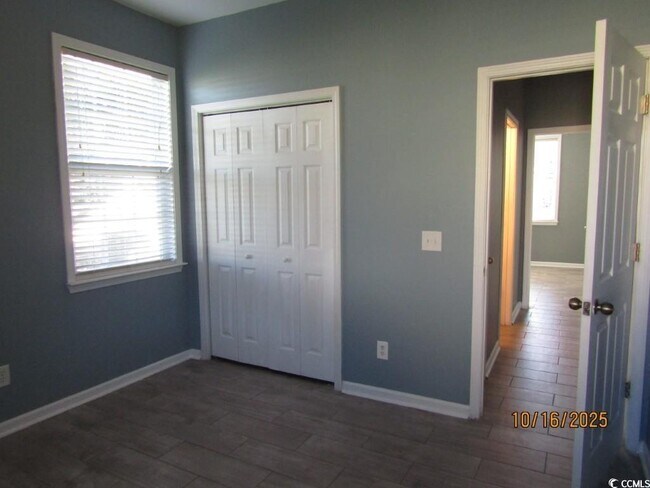 Building Photo - 1103 Checkerberry St