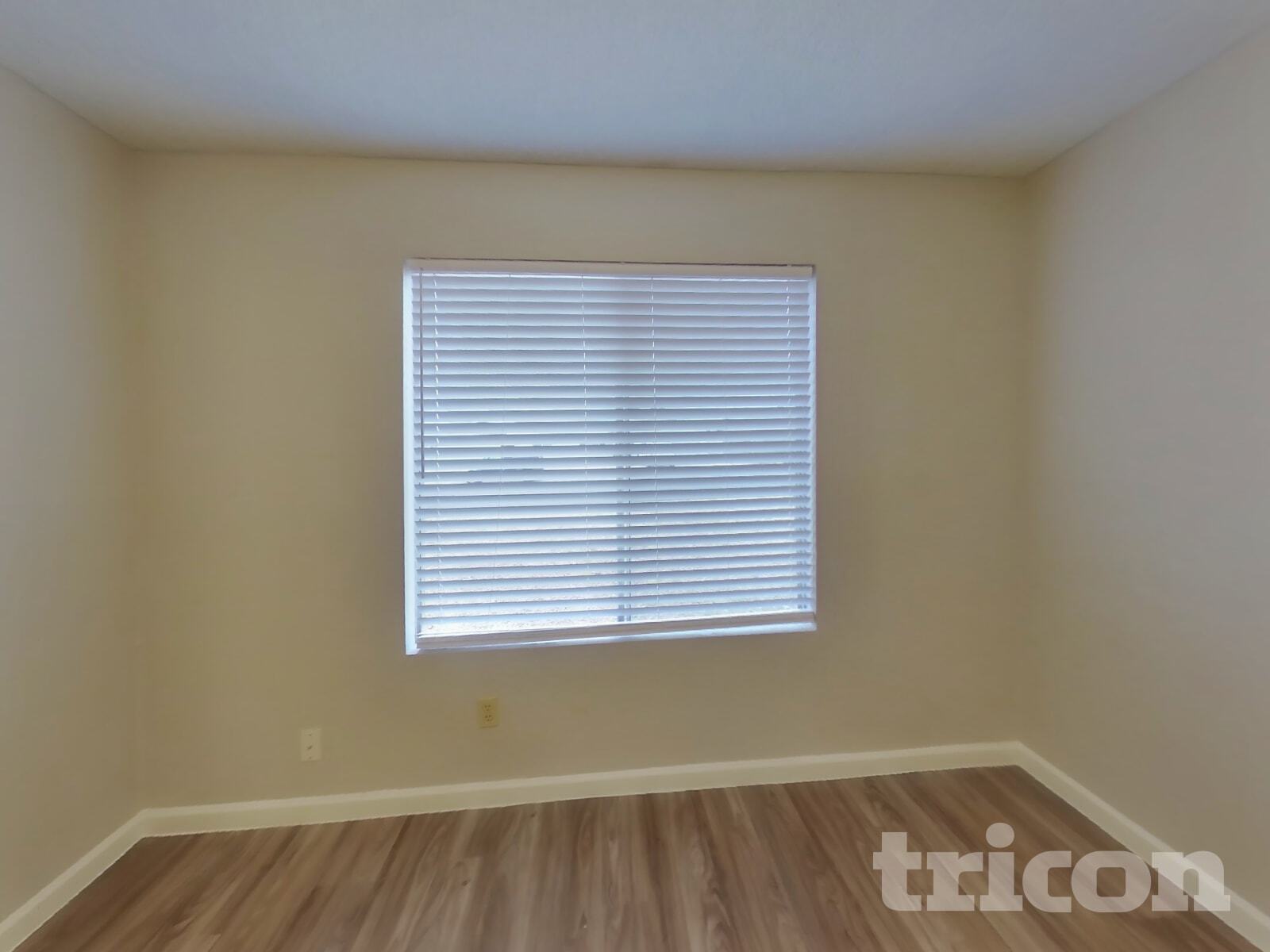 Building Photo - 904 W Yale Dr