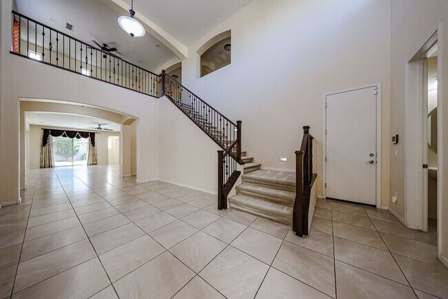 Building Photo - Stunning home located in the heart of Chandler, AZ!
