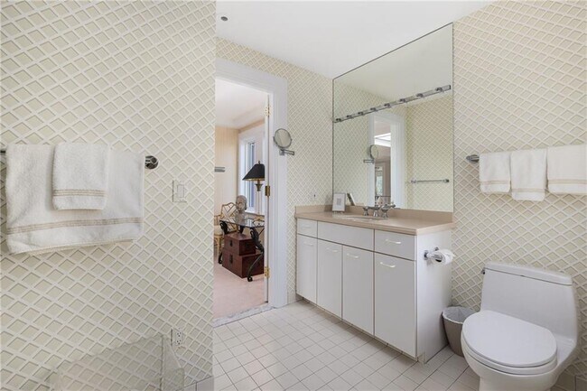 Building Photo - 283 Ocean Ave