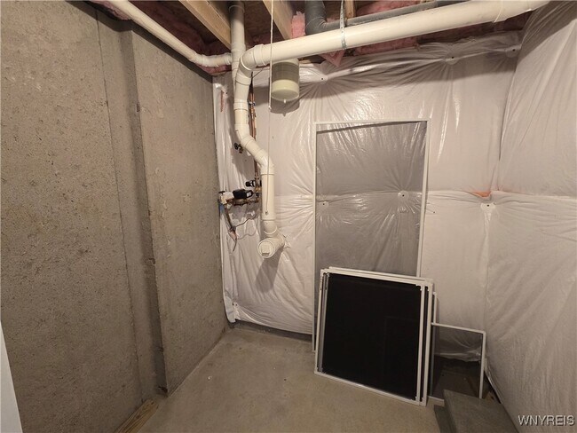 Building Photo - 113 South Dr