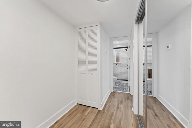 Building Photo - 649 Notabene Dr