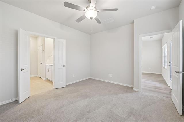 Building Photo - 717 Leavenworth Dr