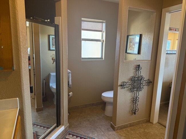 Building Photo - 3 to 6 Month Rental with Golf course views
