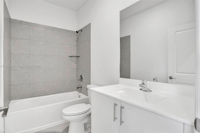 Building Photo - 252 SW 159th Terrace