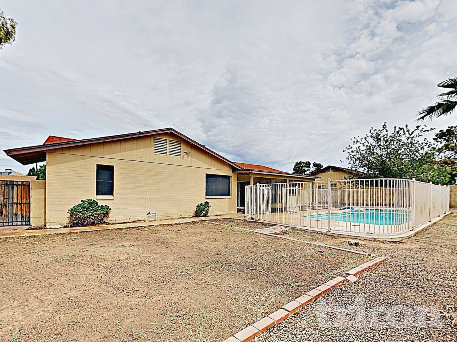 Building Photo - 6317 W Desert Hills Dr