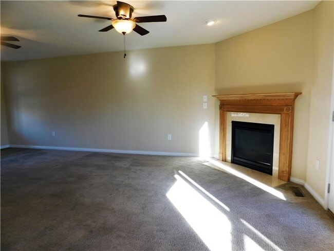 Building Photo - 6512 Oak Crest Dr