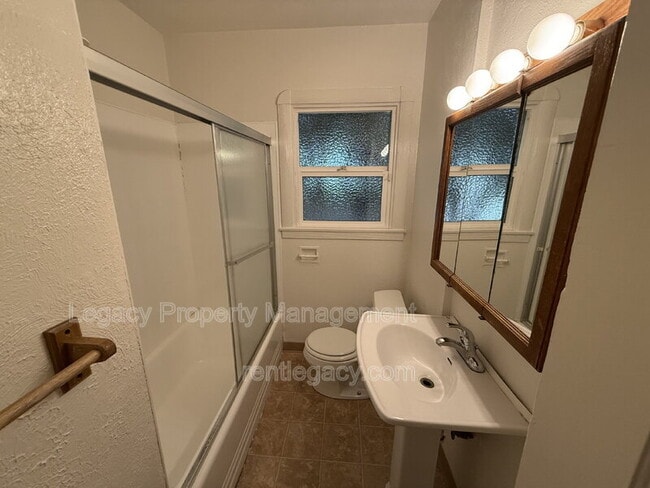 Building Photo - 5340 U St