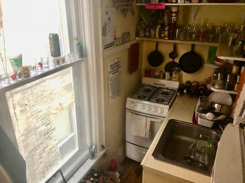 Building Photo - 419 State St