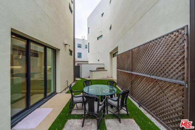 Building Photo - 12962 Discovery Crk