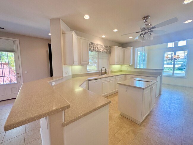 Building Photo - 2653 Traditions Loop