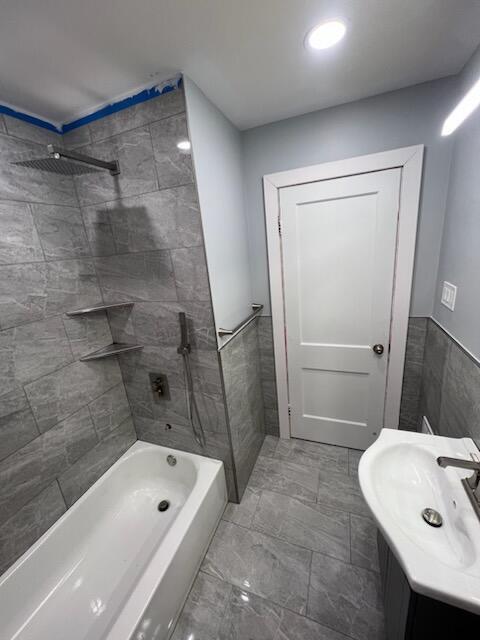 Building Photo - 18224 Warwick St