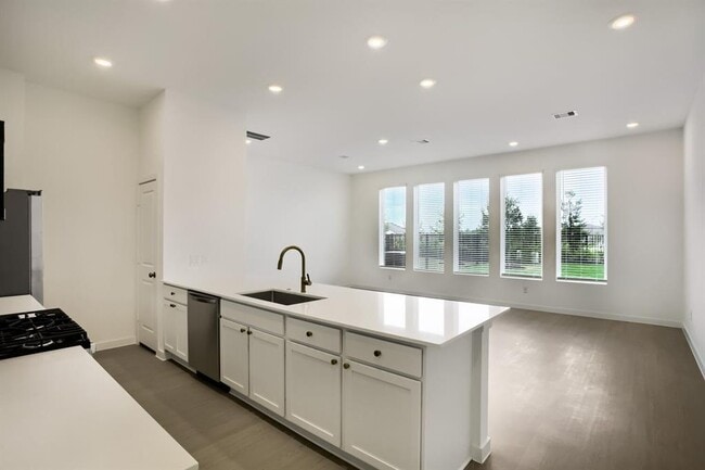Building Photo - 12623 Blue Catfish Ln