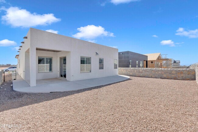 Building Photo - 15233 Expectation Ave