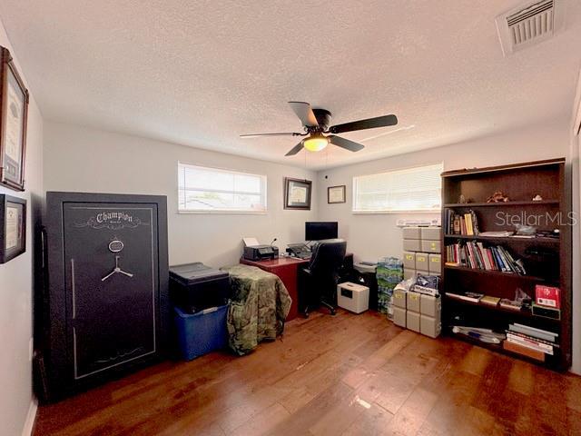 Building Photo - 7924 Halsey Dr