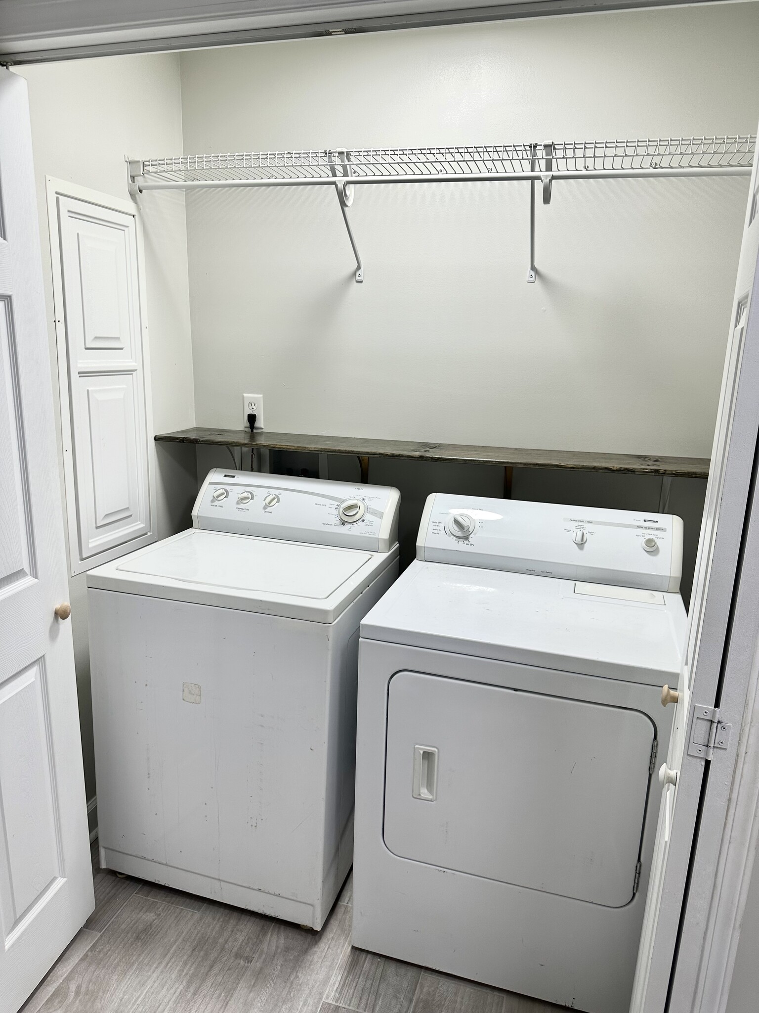 Laundry Room - 455 Sandy Oak Drive