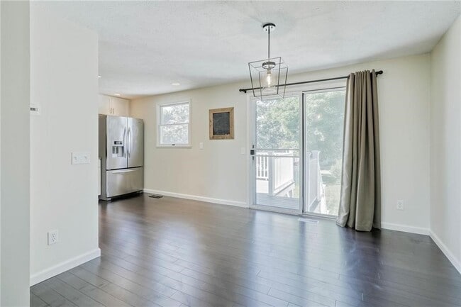 Building Photo - 7 Bramblewood Ln