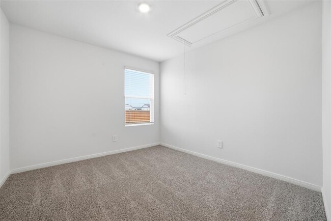 Building Photo - 132 LAS LOMAS Dr