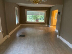 Building Photo - Spacious 3-Bedroom Home for Rent in North ...