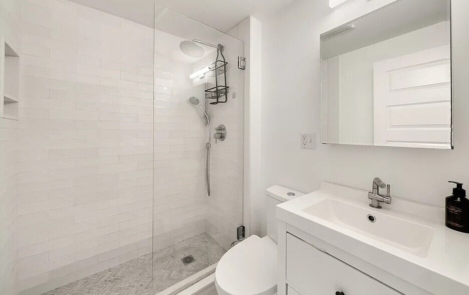 Building Photo - 9 Hancock St