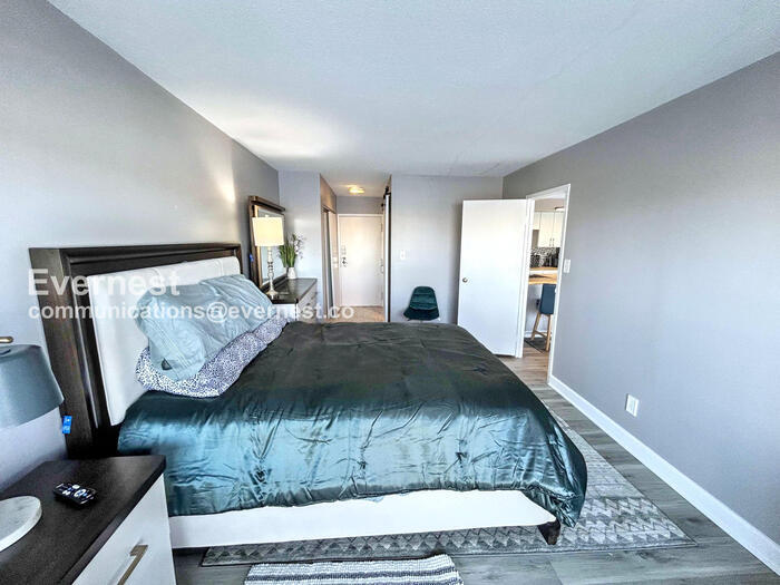 Building Photo - 500 Pacific Ave