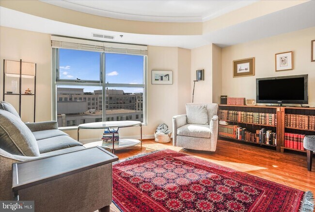 Building Photo - 777 7th St NW