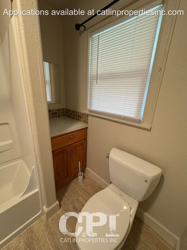 Building Photo - 532 Davidson Avenue