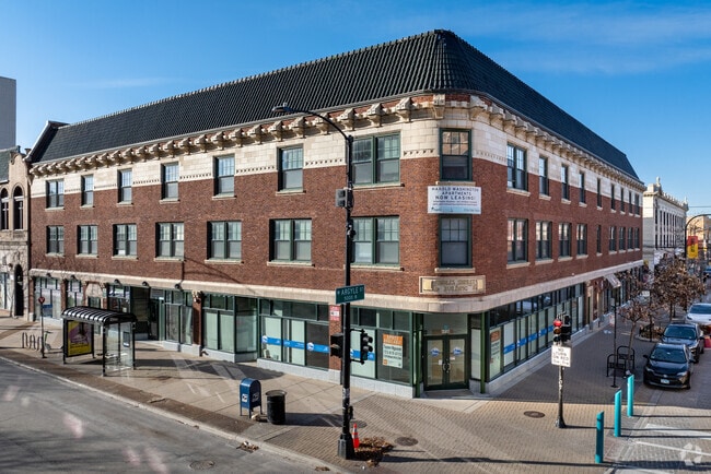 Primary - Harold Washington Apartments