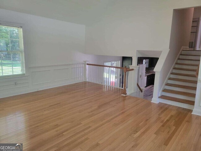 Building Photo - 487 Arbour Run