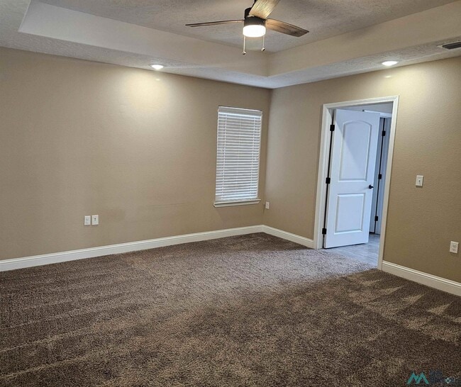 Building Photo - 2107 Mockingbird Ln